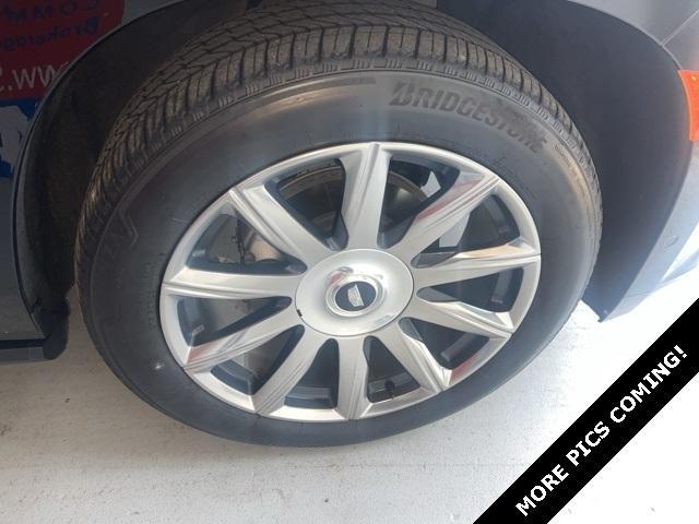 used 2022 Cadillac Escalade ESV car, priced at $75,991