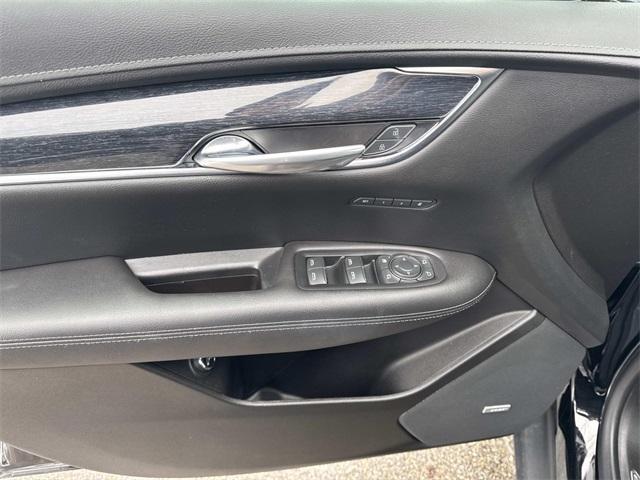 used 2022 Cadillac XT5 car, priced at $31,487