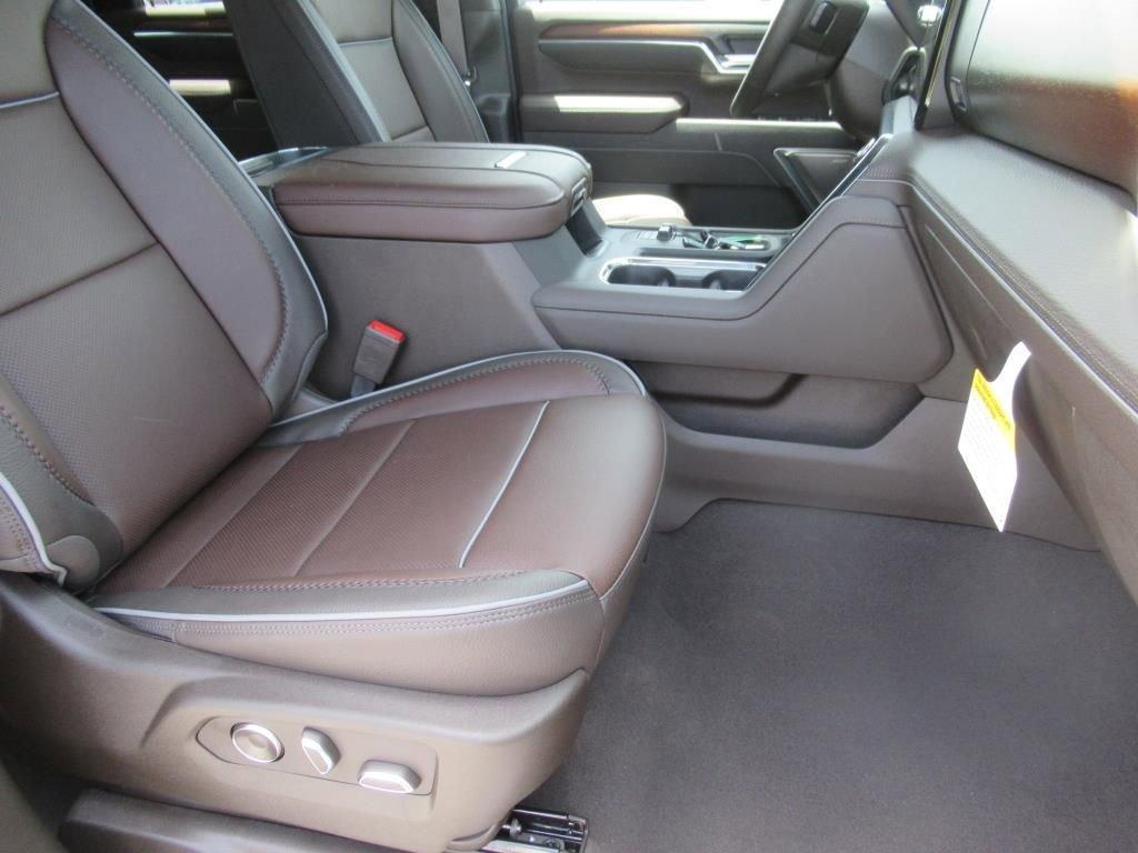 new 2025 GMC Sierra 2500 car, priced at $81,202