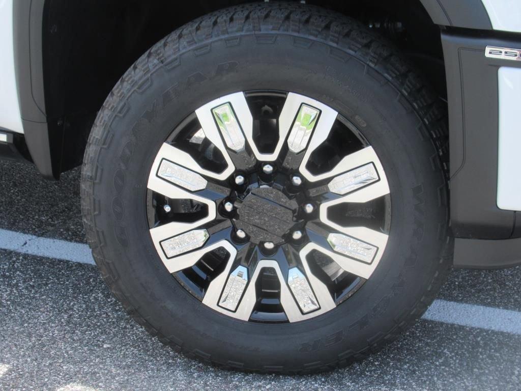 new 2025 GMC Sierra 2500 car, priced at $81,202