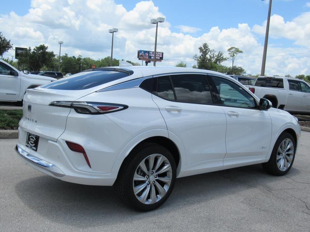 new 2025 Buick Envista car, priced at $32,185