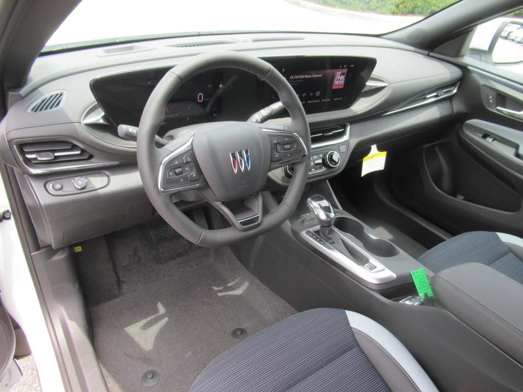 new 2025 Buick Envista car, priced at $27,380