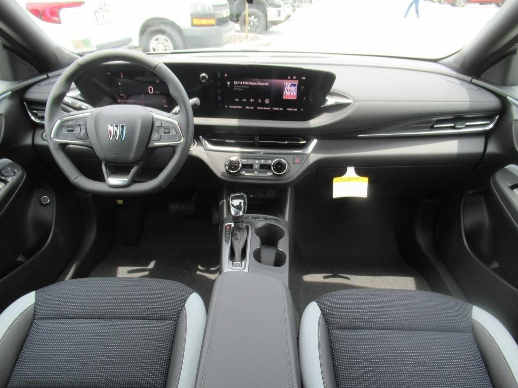 new 2025 Buick Envista car, priced at $27,380