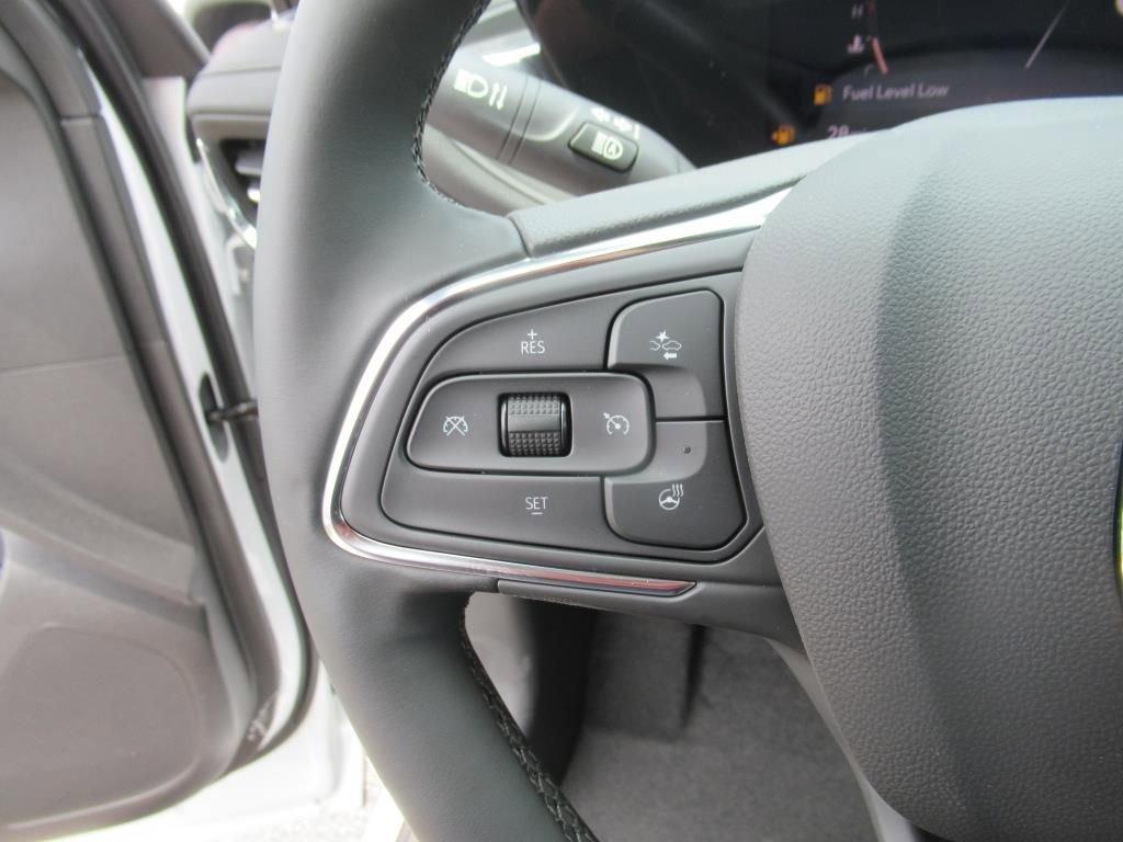 new 2025 Buick Envista car, priced at $27,380