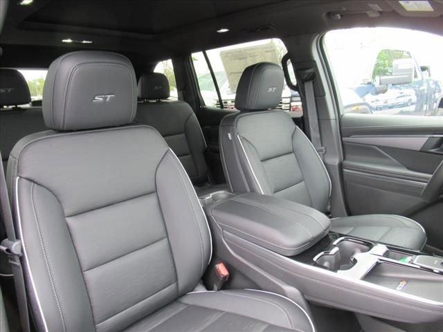 new 2025 Buick Enclave car, priced at $51,880