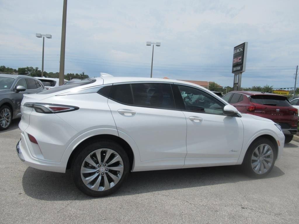 new 2025 Buick Envista car, priced at $32,185