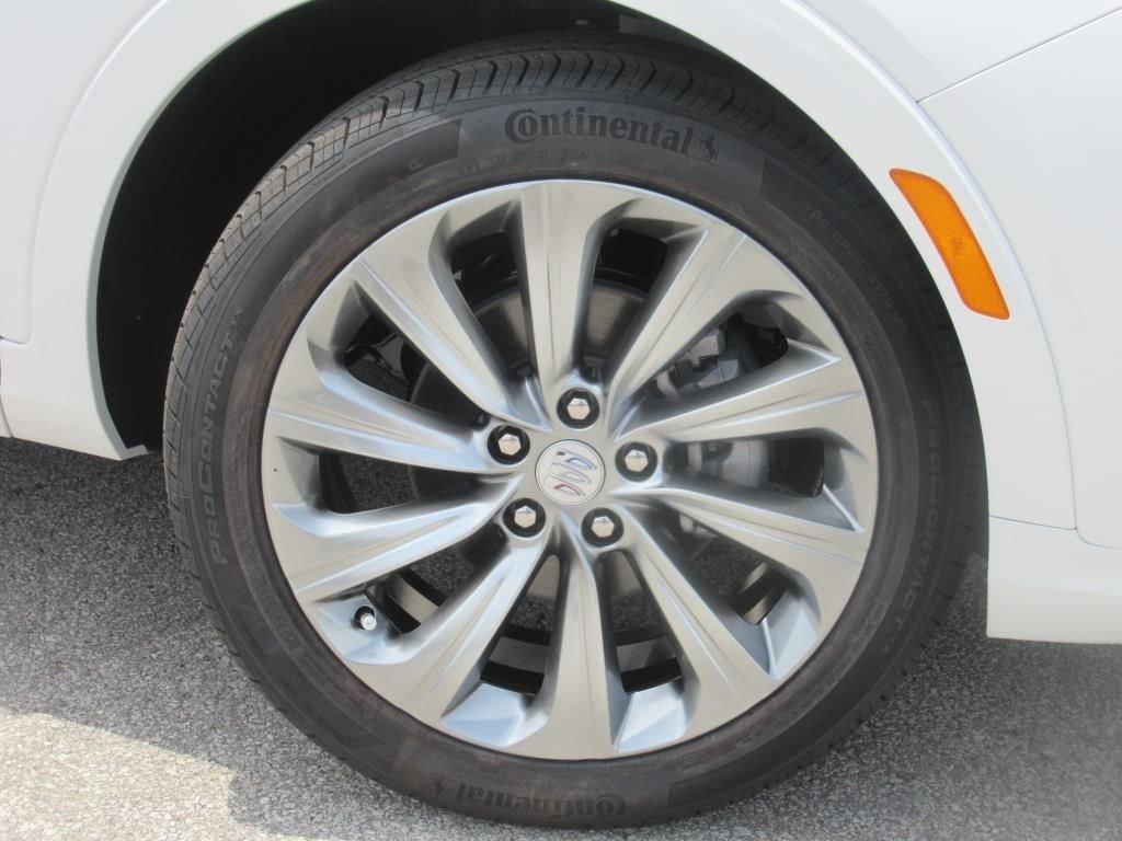 new 2025 Buick Envista car, priced at $32,185