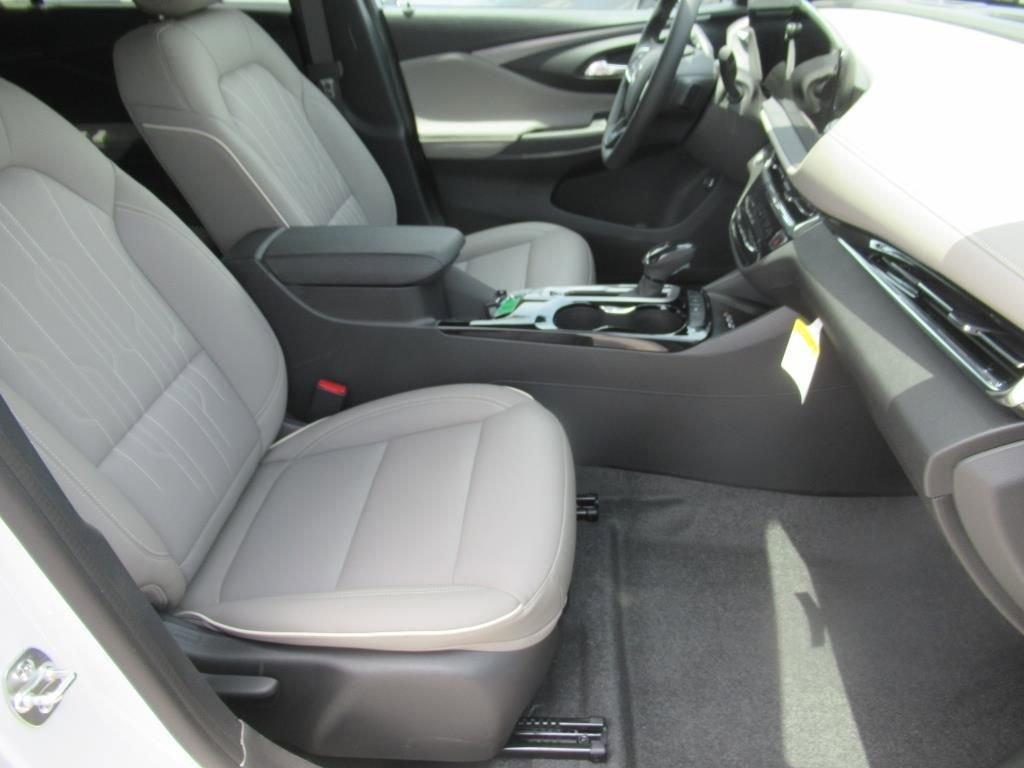 new 2025 Buick Envista car, priced at $32,185