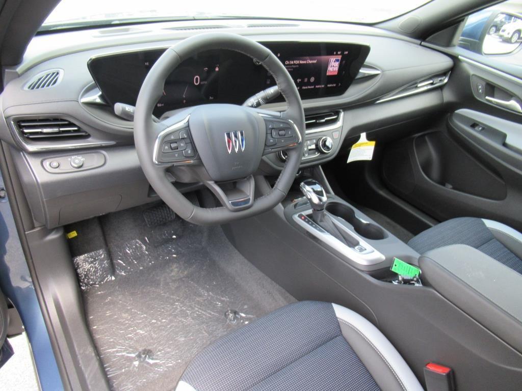 new 2025 Buick Envista car, priced at $27,875