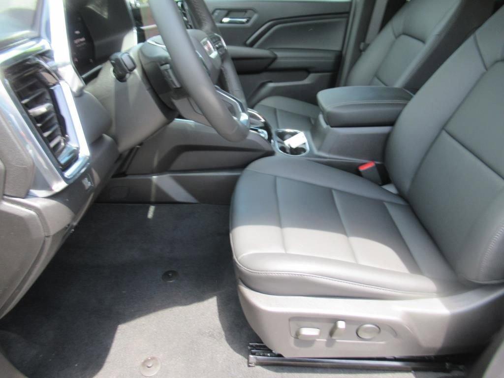 new 2025 GMC Canyon car, priced at $43,945