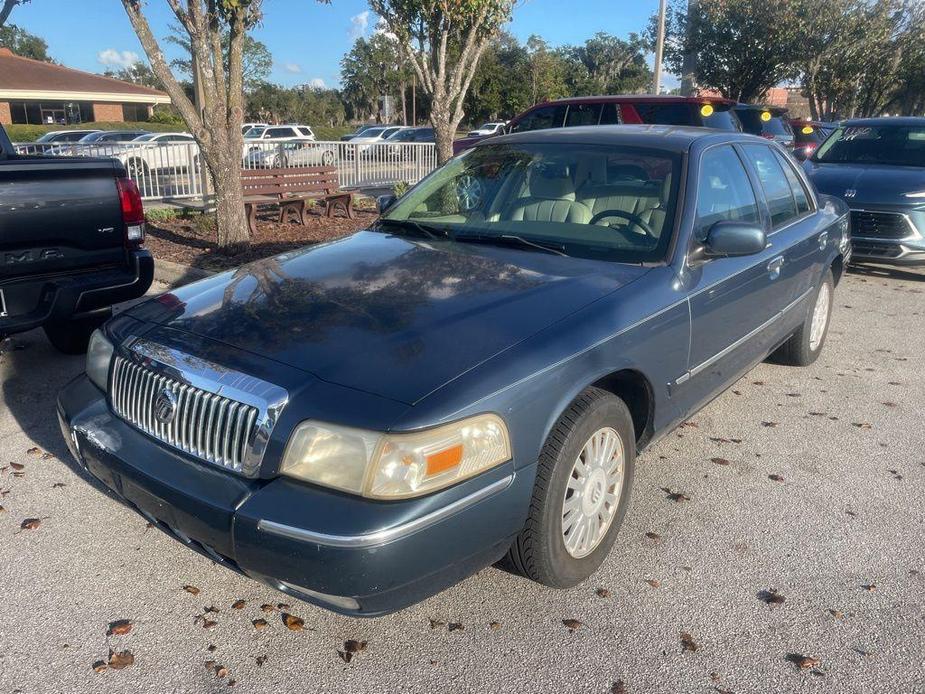 used 2007 Mercury Grand Marquis car, priced at $6,995