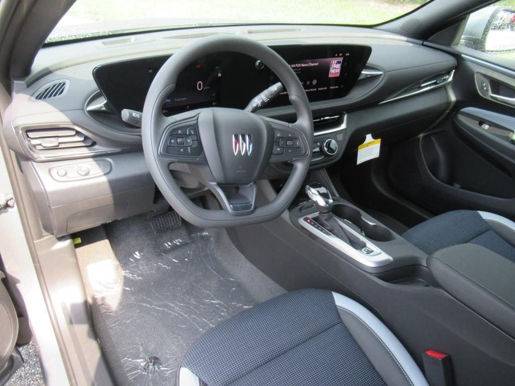 new 2025 Buick Envista car, priced at $26,035