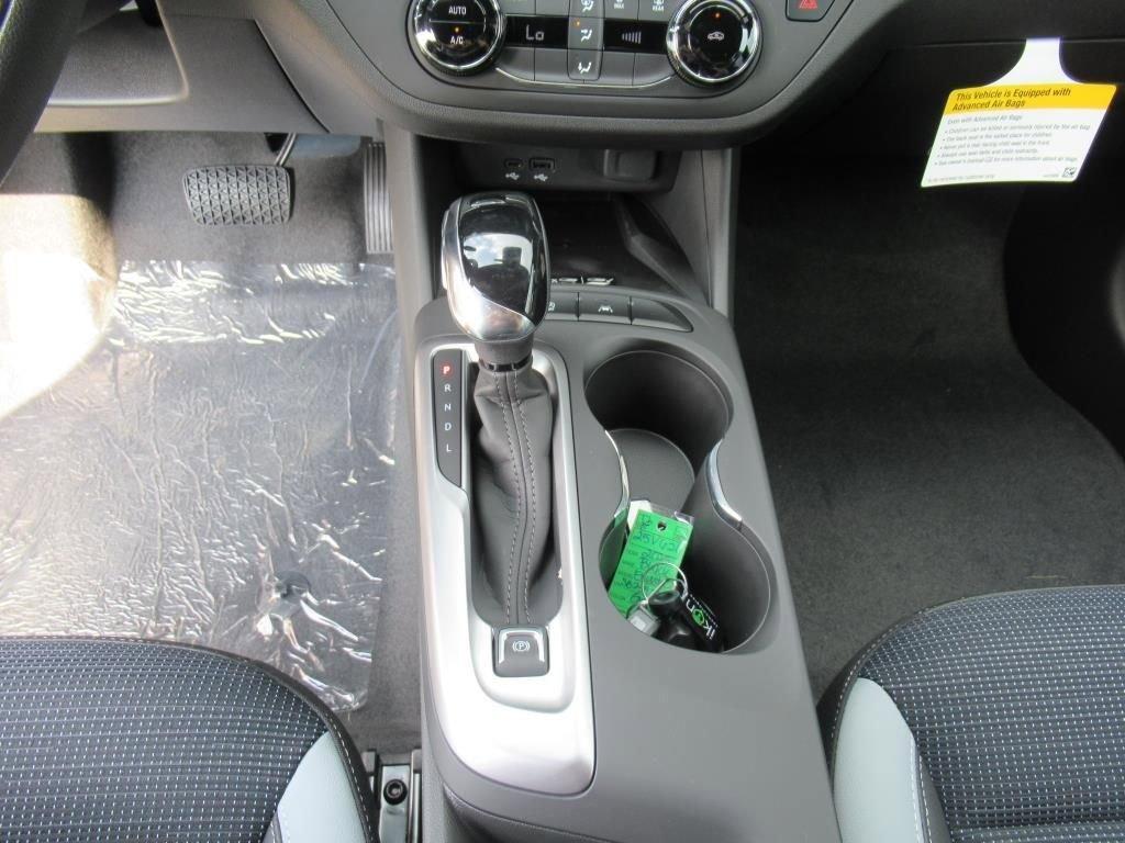 new 2025 Buick Envista car, priced at $26,035