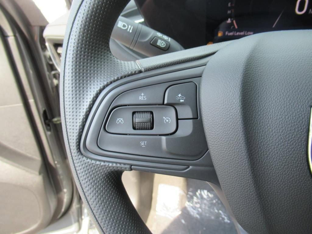 new 2025 Buick Envista car, priced at $26,035
