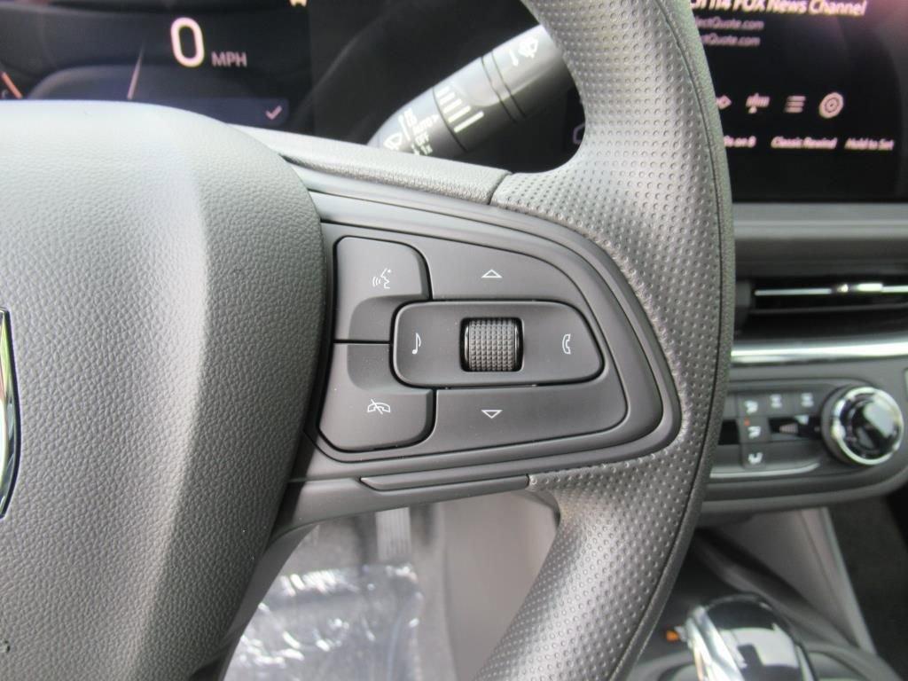new 2025 Buick Envista car, priced at $26,035