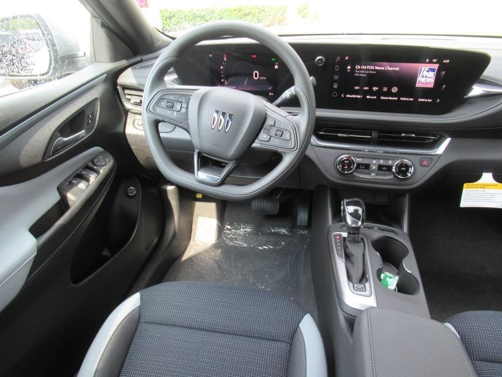 new 2025 Buick Envista car, priced at $26,035
