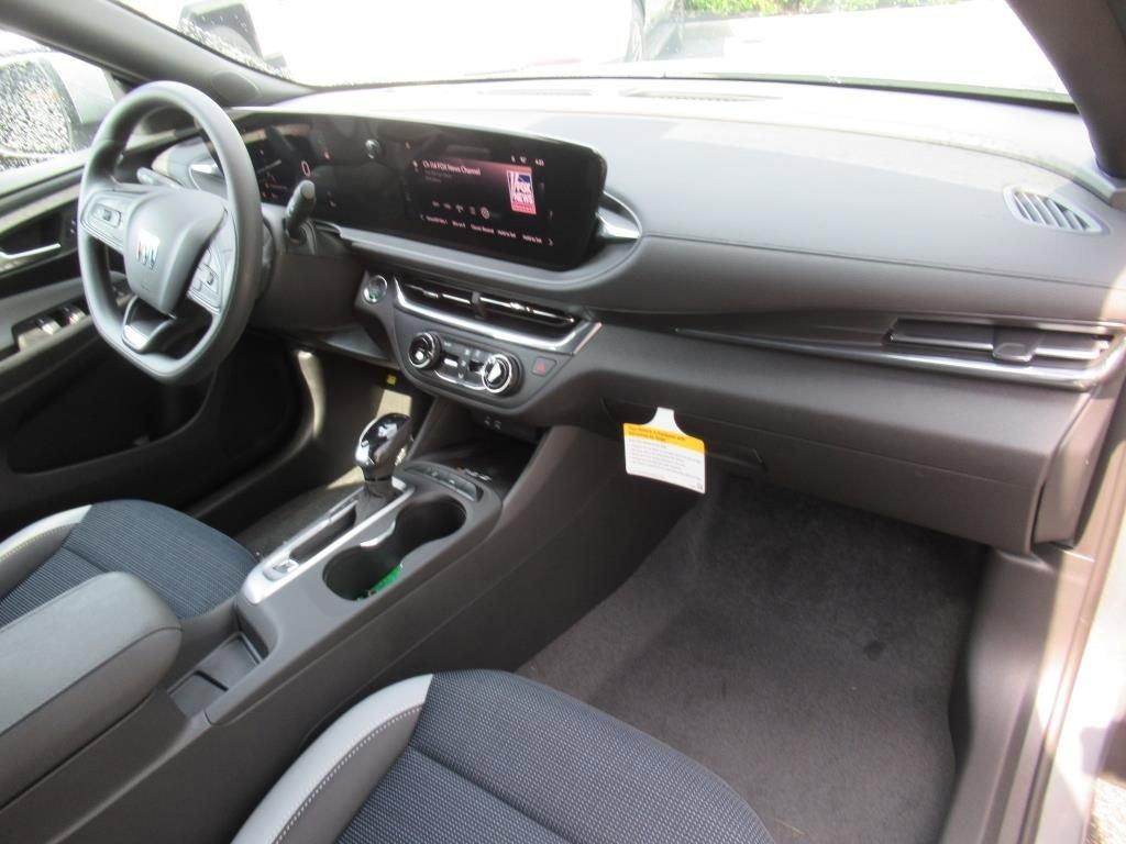 new 2025 Buick Envista car, priced at $26,035