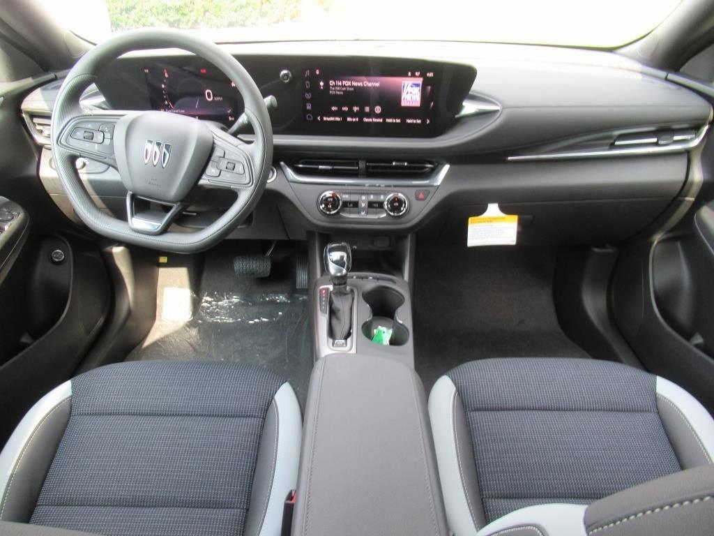 new 2025 Buick Envista car, priced at $26,035