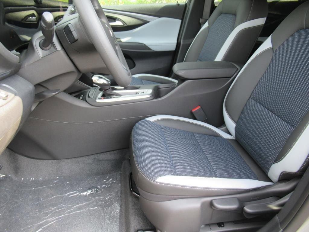 new 2025 Buick Envista car, priced at $26,035