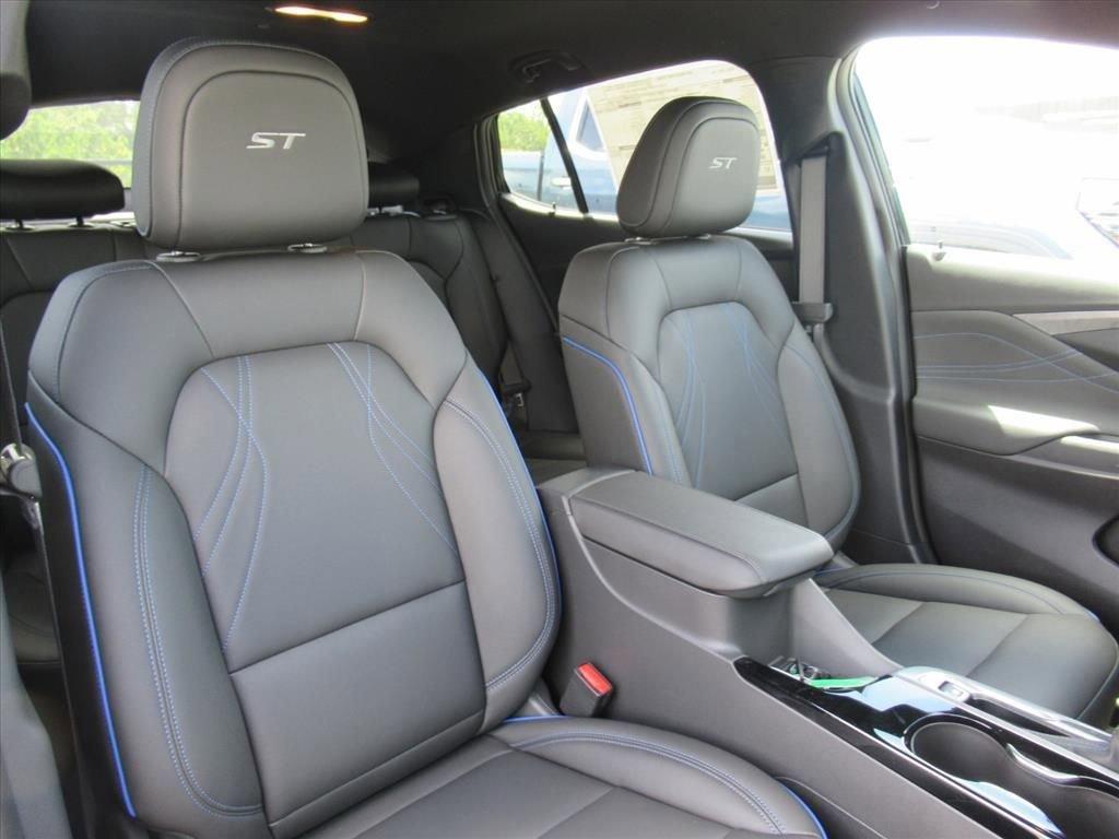 new 2025 Buick Envista car, priced at $28,430