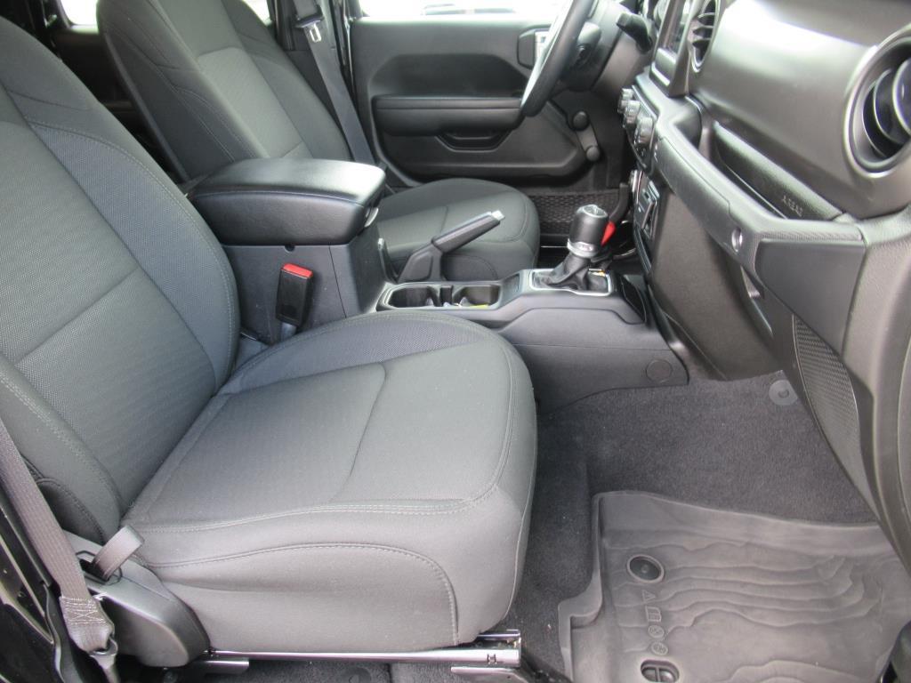 used 2022 Jeep Gladiator car, priced at $33,595