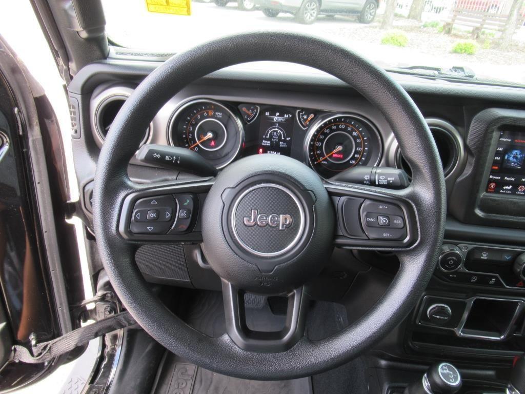 used 2022 Jeep Gladiator car, priced at $30,505