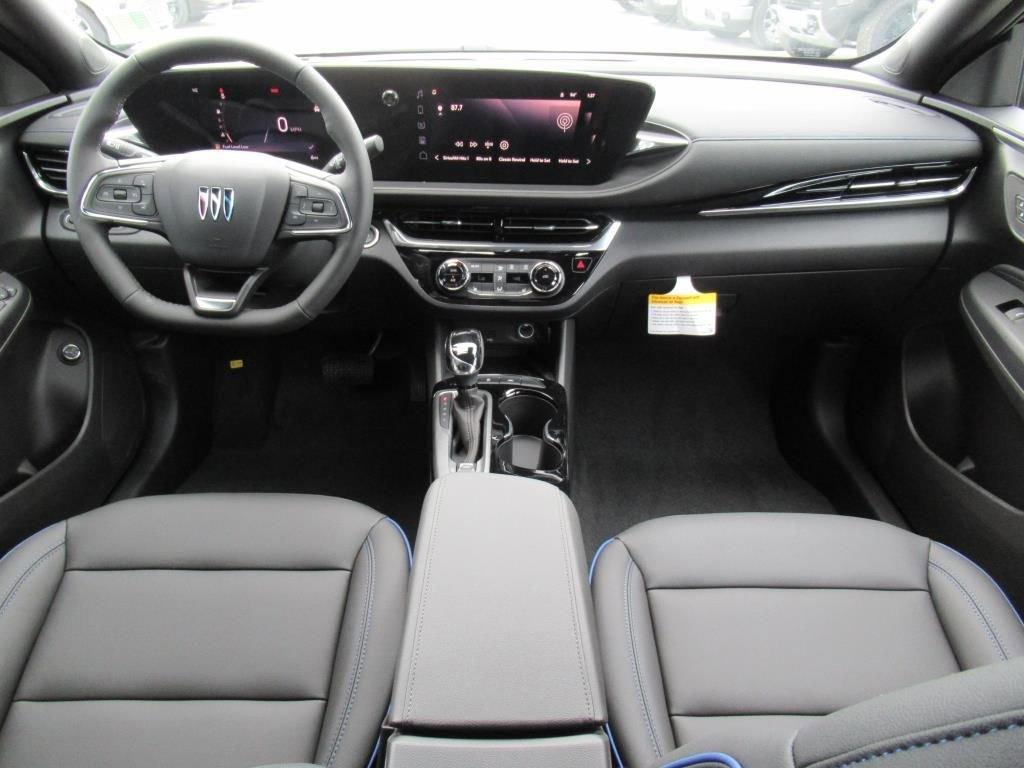new 2025 Buick Envista car, priced at $29,025