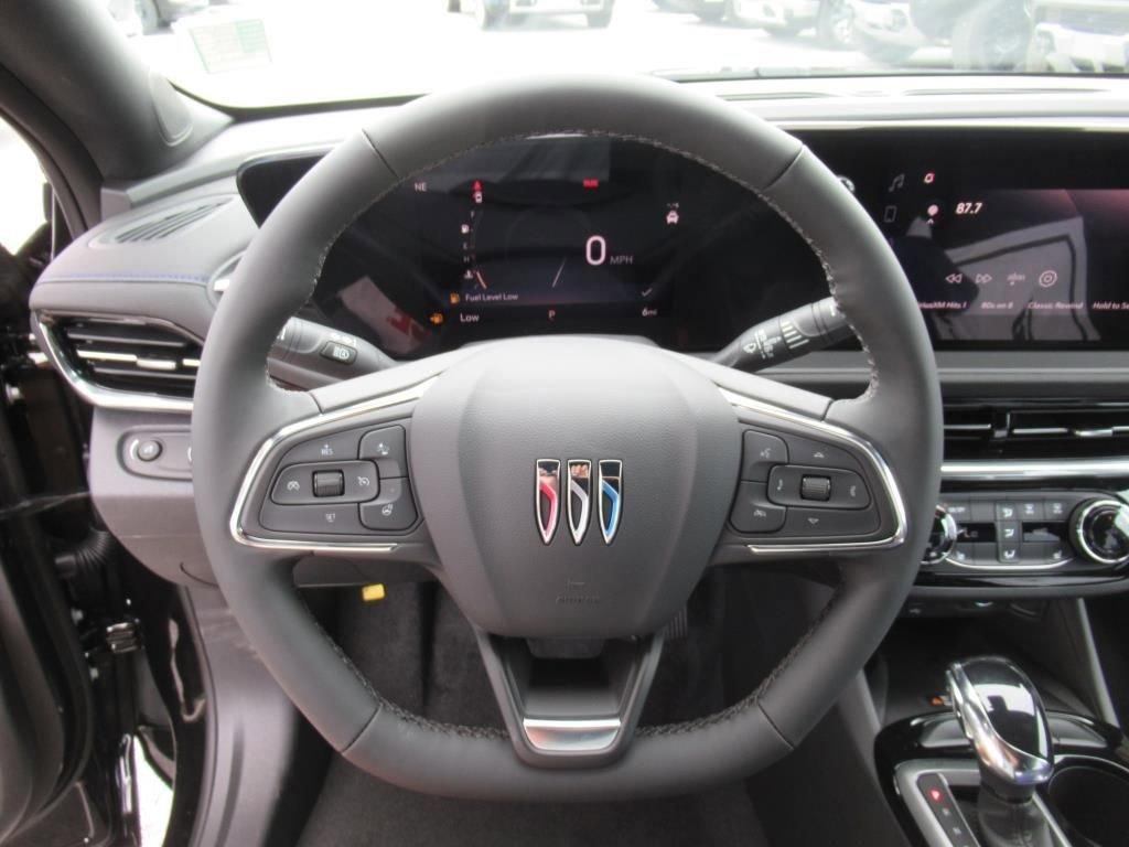 new 2025 Buick Envista car, priced at $29,025