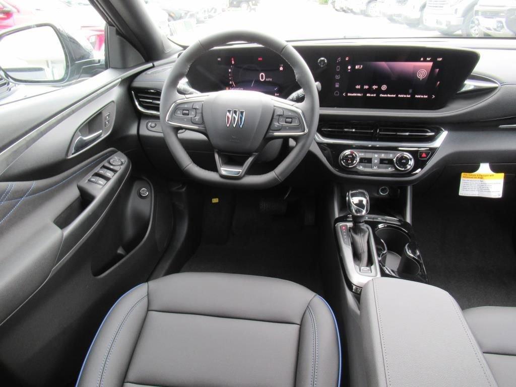 new 2025 Buick Envista car, priced at $29,025