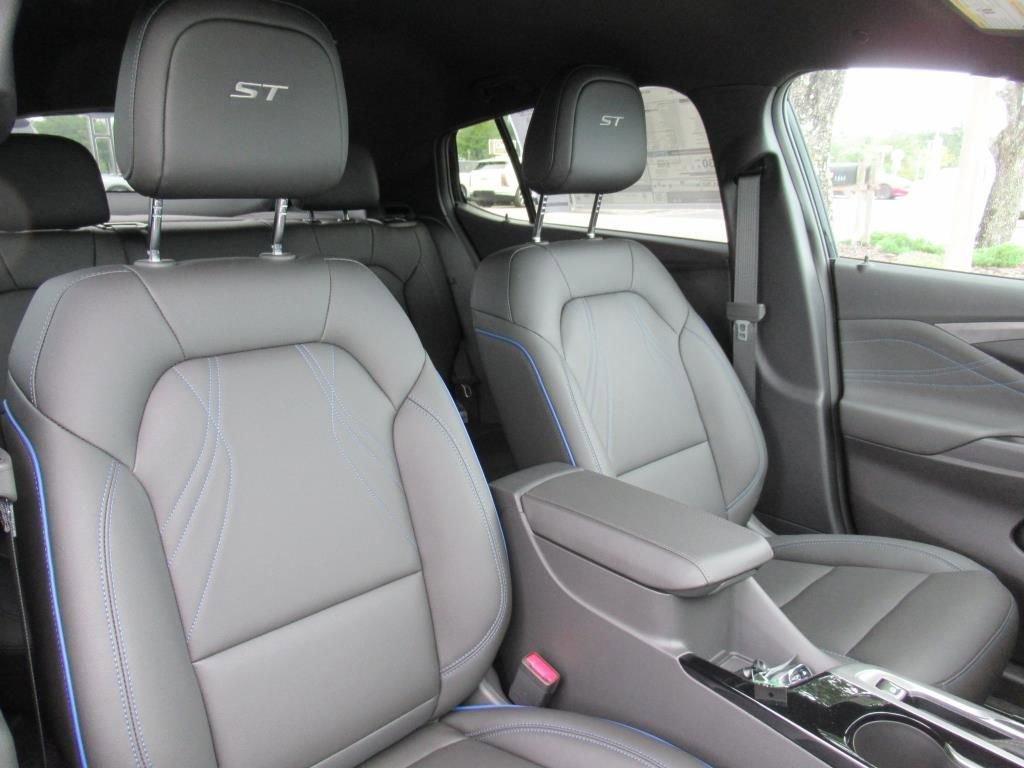 new 2025 Buick Envista car, priced at $29,025