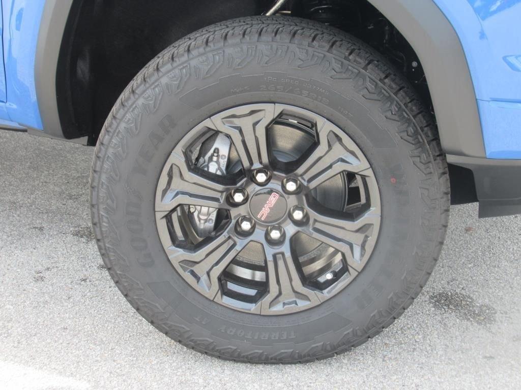 new 2025 GMC Canyon car, priced at $43,945