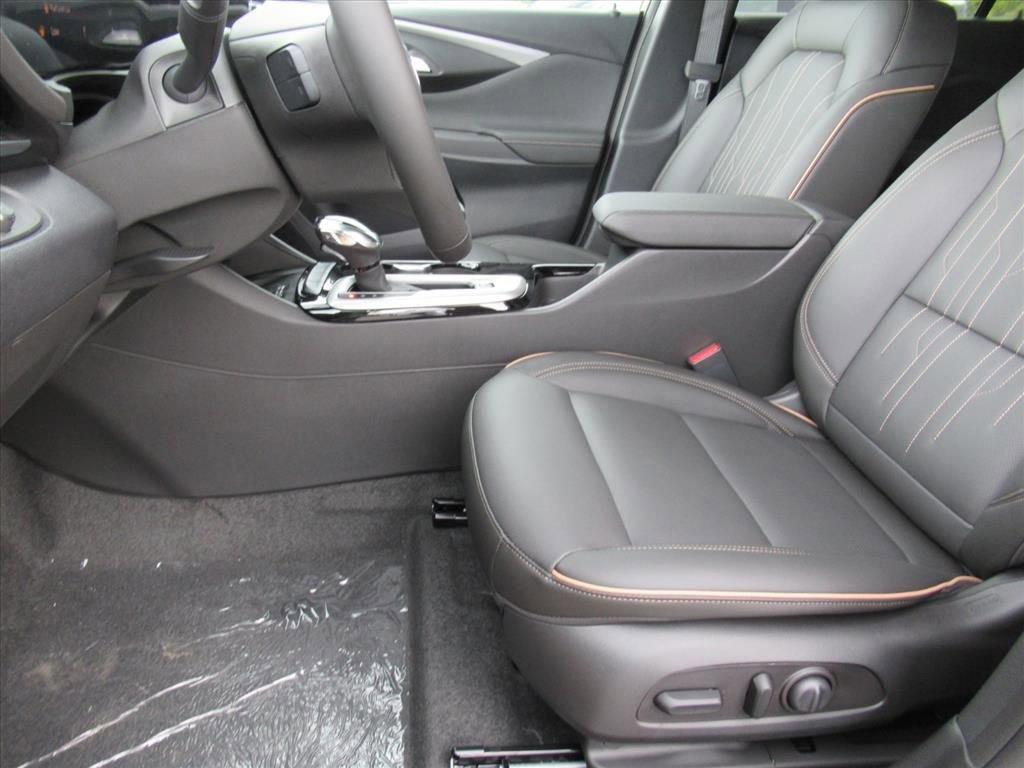 new 2025 Buick Envista car, priced at $31,335