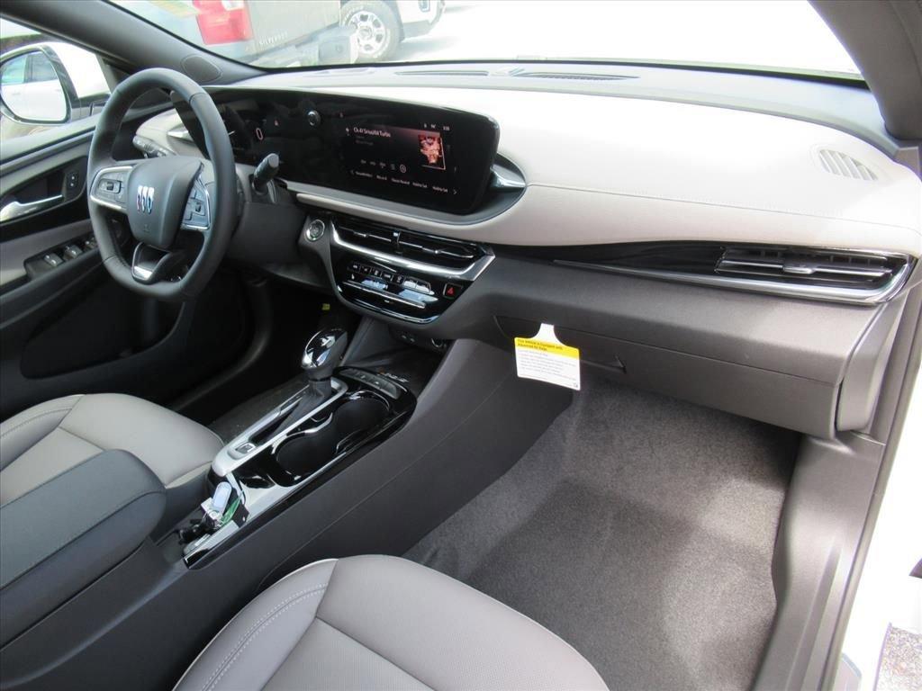 new 2025 Buick Envista car, priced at $31,935