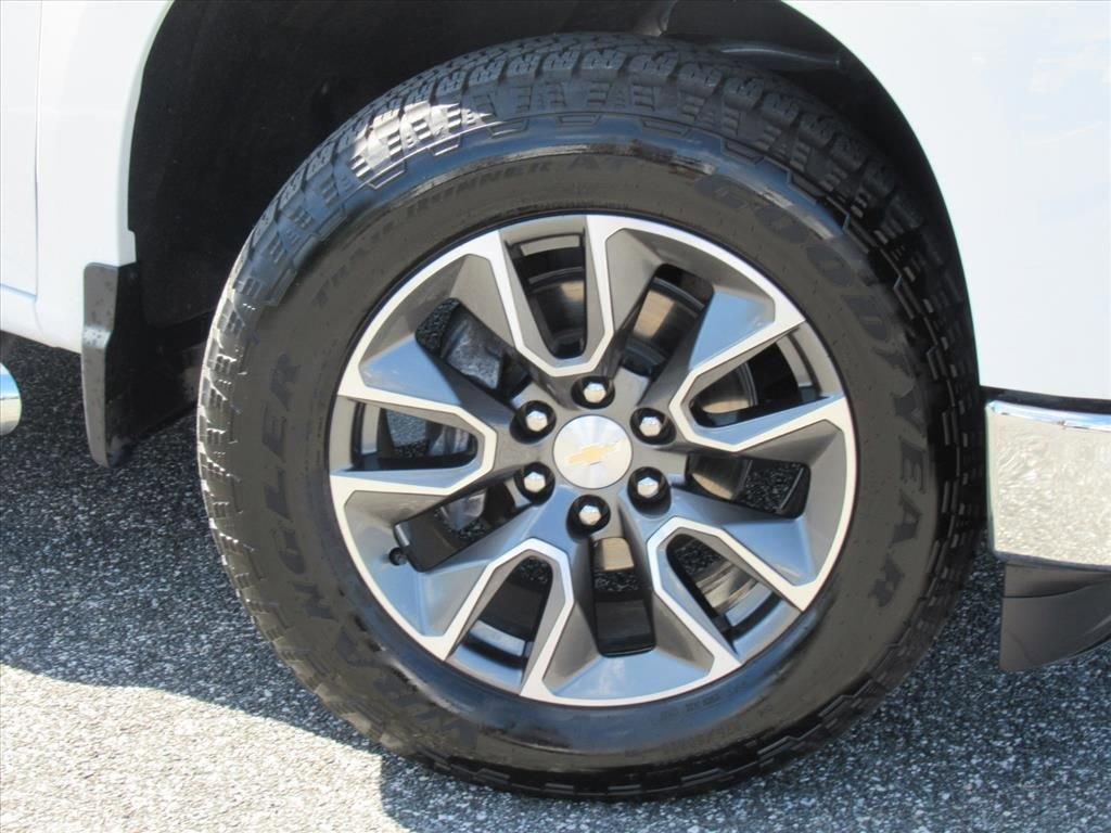 used 2024 Chevrolet Silverado 1500 car, priced at $42,886