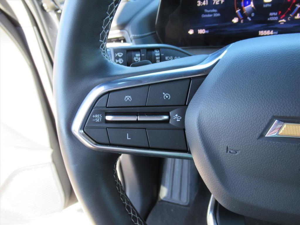 used 2025 Chevrolet Traverse car, priced at $36,997