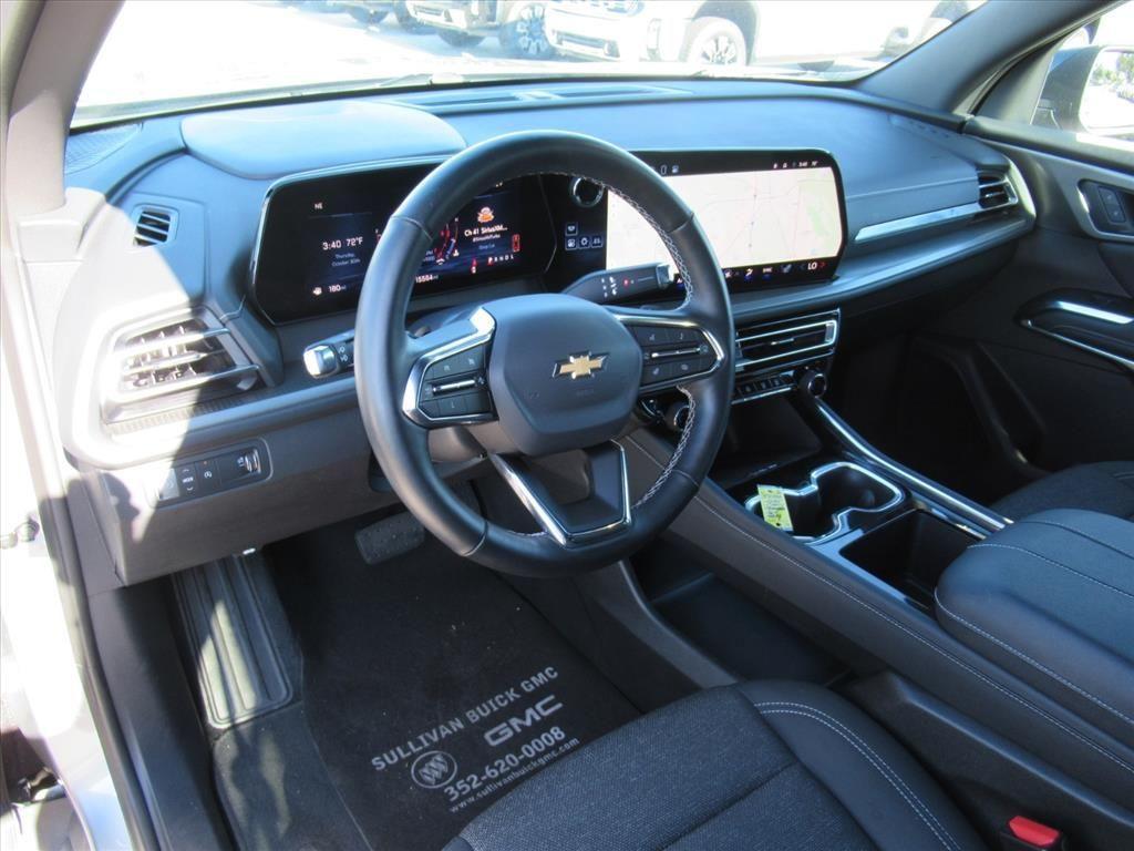 used 2025 Chevrolet Traverse car, priced at $36,997