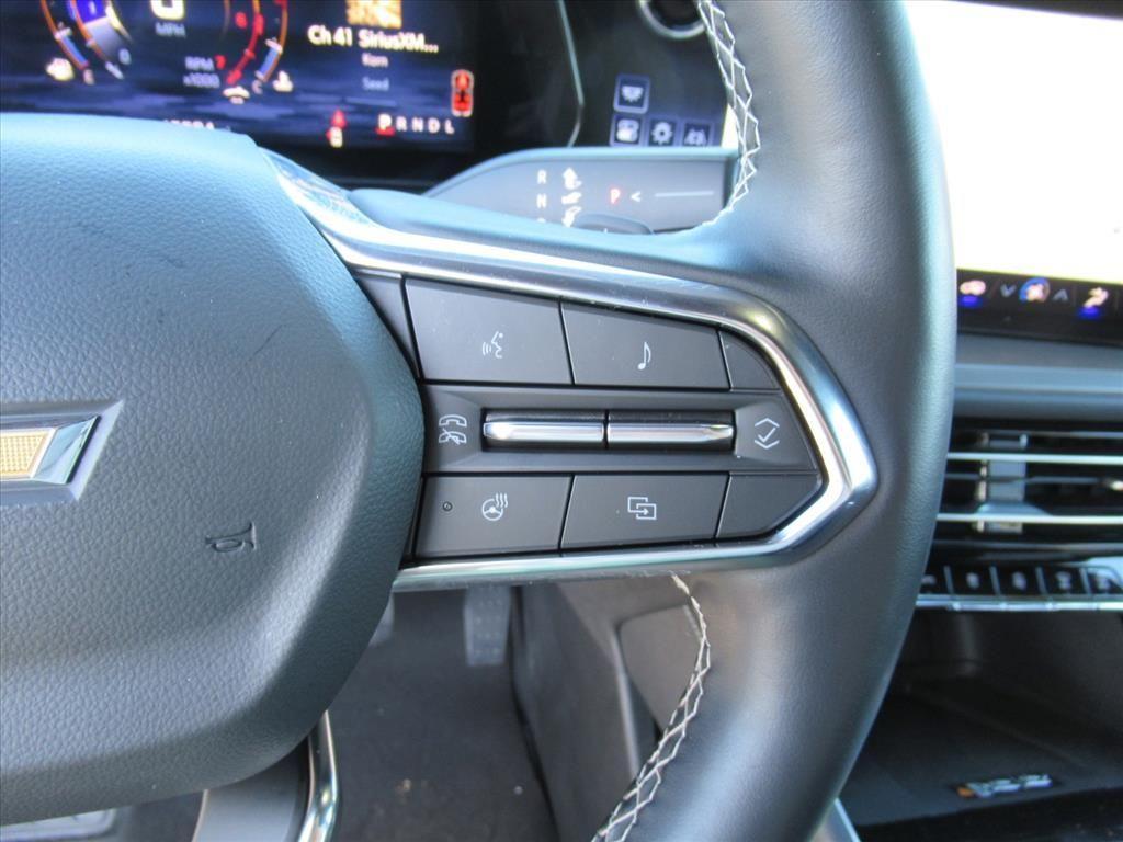 used 2025 Chevrolet Traverse car, priced at $36,997