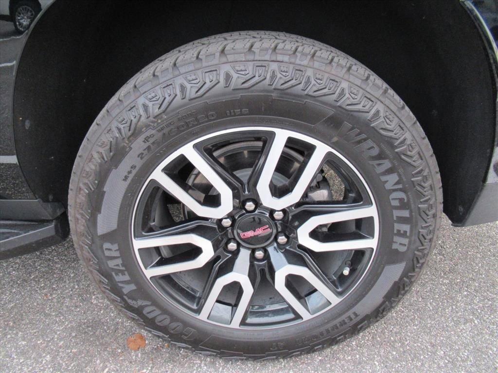 used 2024 GMC Yukon XL car, priced at $74,094