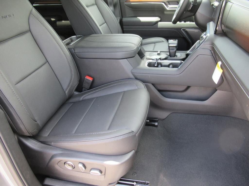 new 2025 GMC Sierra 1500 car, priced at $72,300