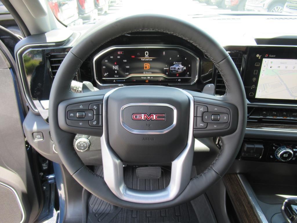 new 2025 GMC Sierra 1500 car, priced at $64,230