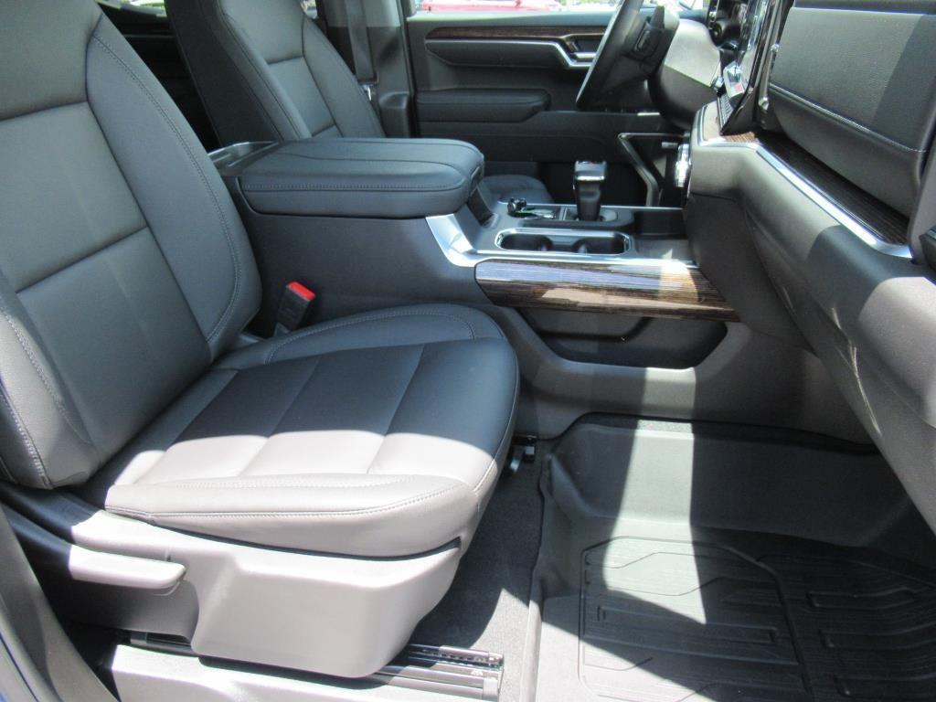 new 2025 GMC Sierra 1500 car, priced at $64,230