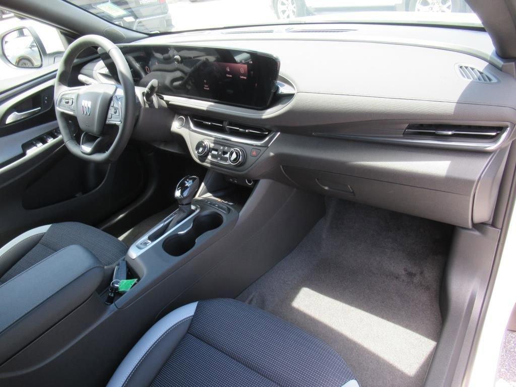 new 2025 Buick Envista car, priced at $27,380