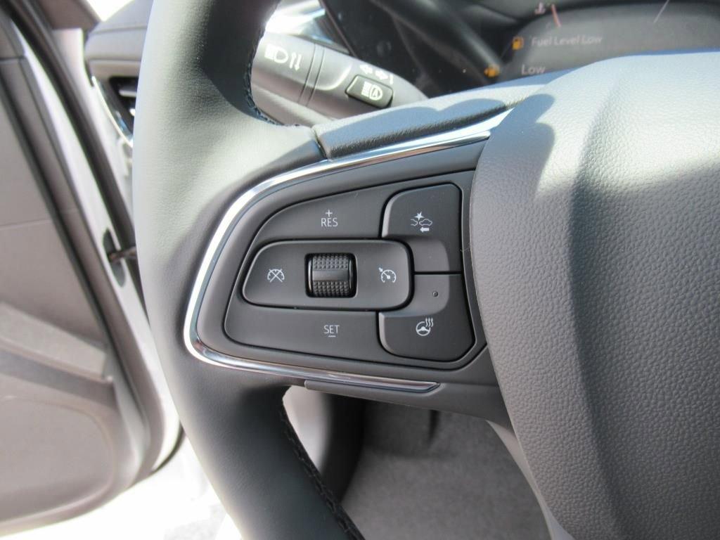 new 2025 Buick Envista car, priced at $27,380