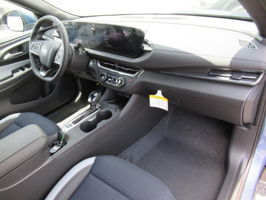 new 2025 Buick Envista car, priced at $27,875