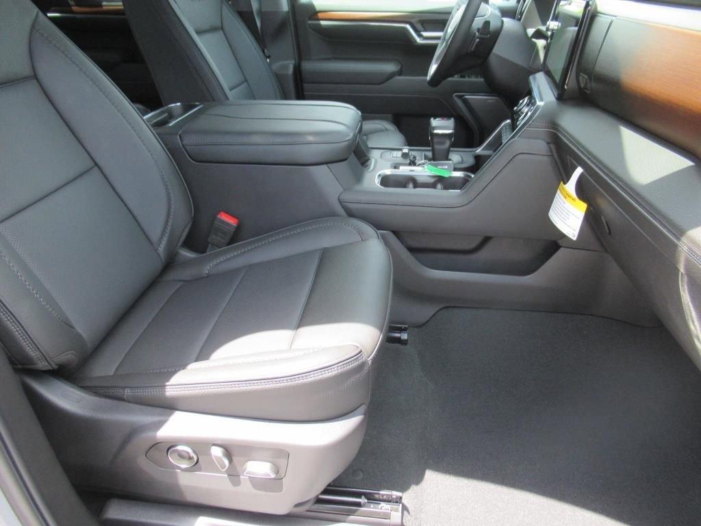 new 2025 GMC Sierra 1500 car, priced at $72,005