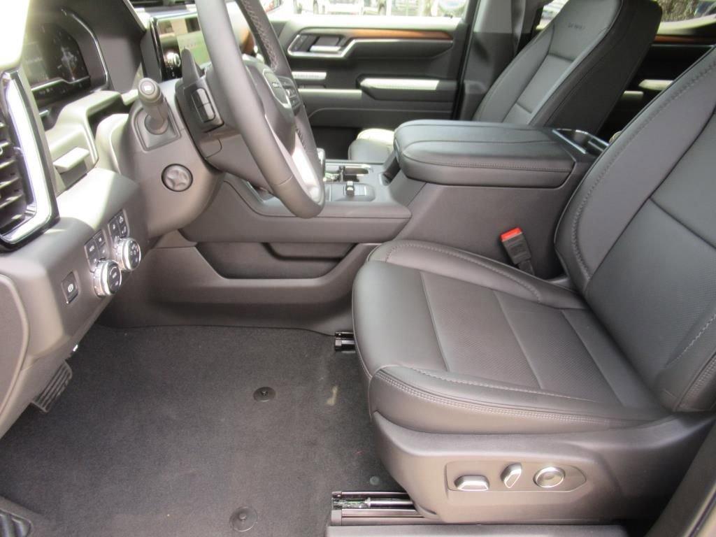 new 2025 GMC Sierra 1500 car, priced at $72,005