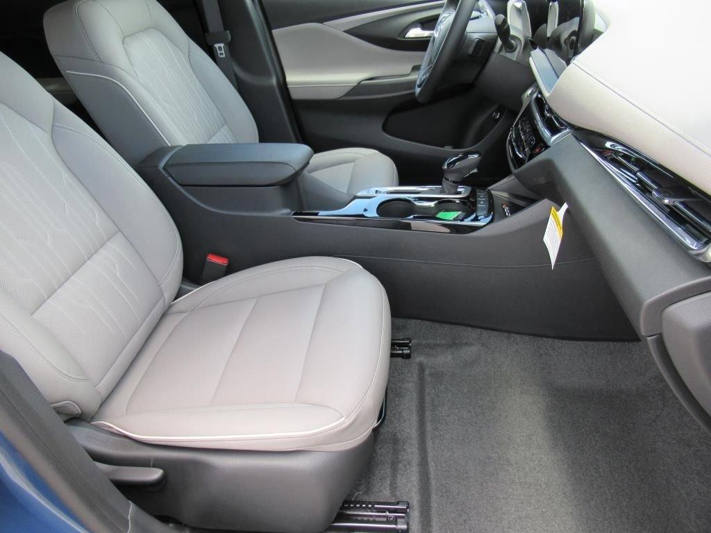 new 2025 Buick Envista car, priced at $31,585