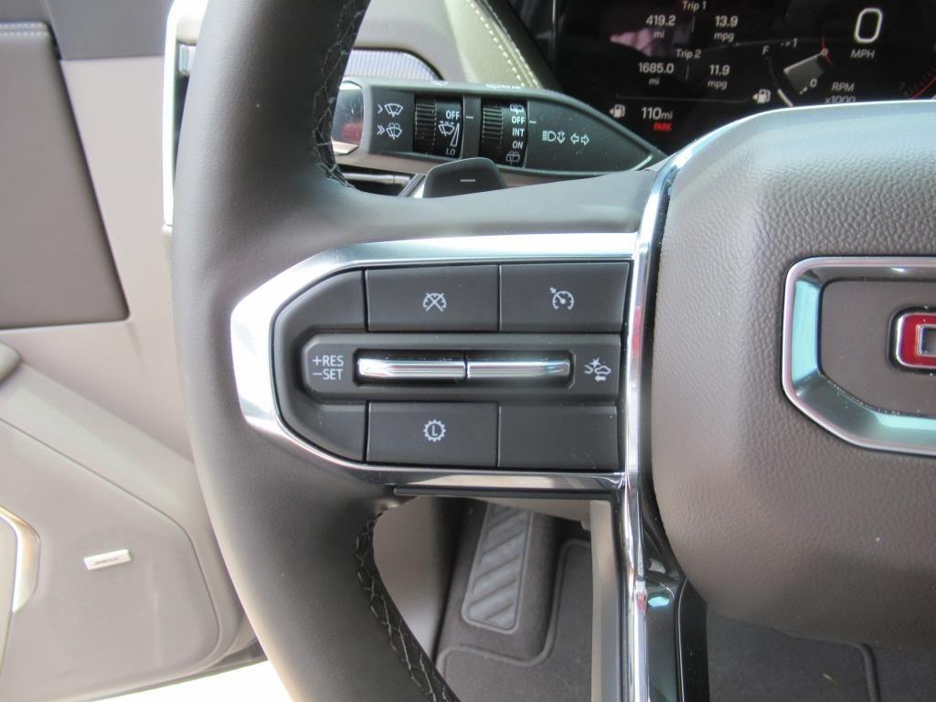 used 2025 GMC Yukon car, priced at $71,995