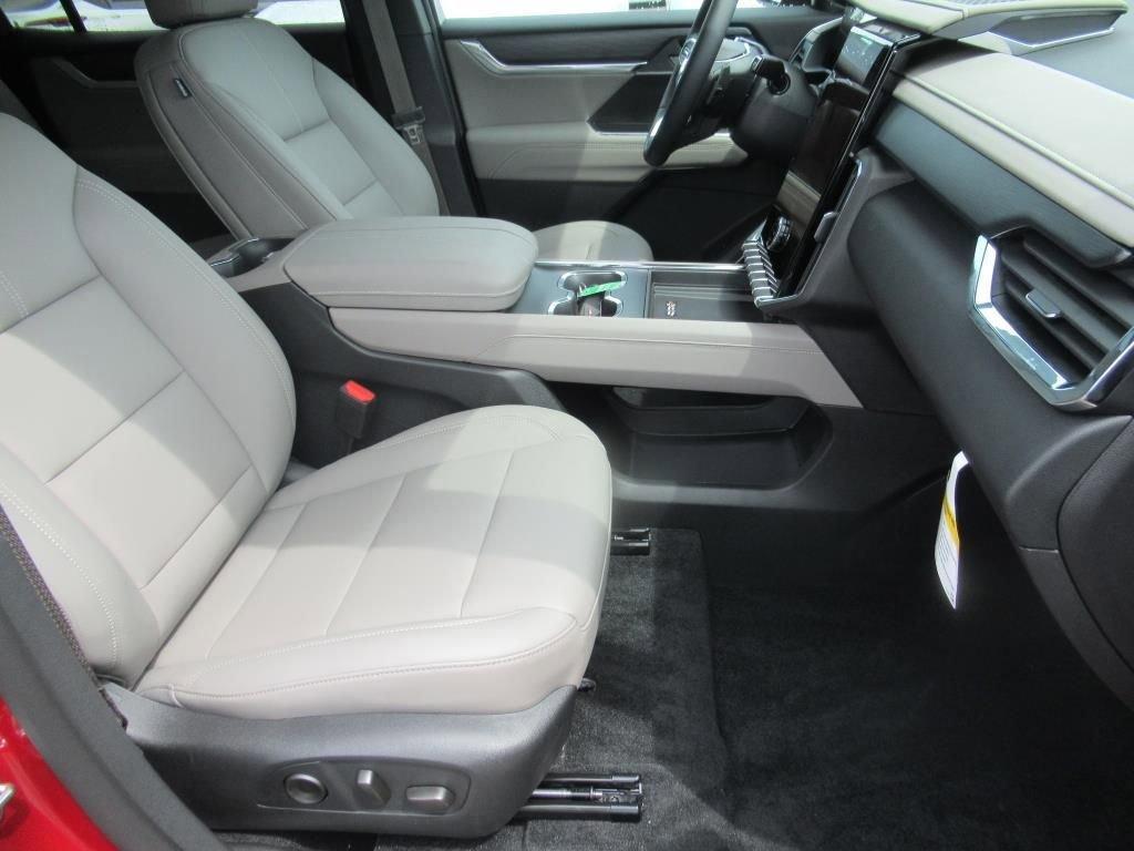 new 2025 GMC Acadia car, priced at $47,675