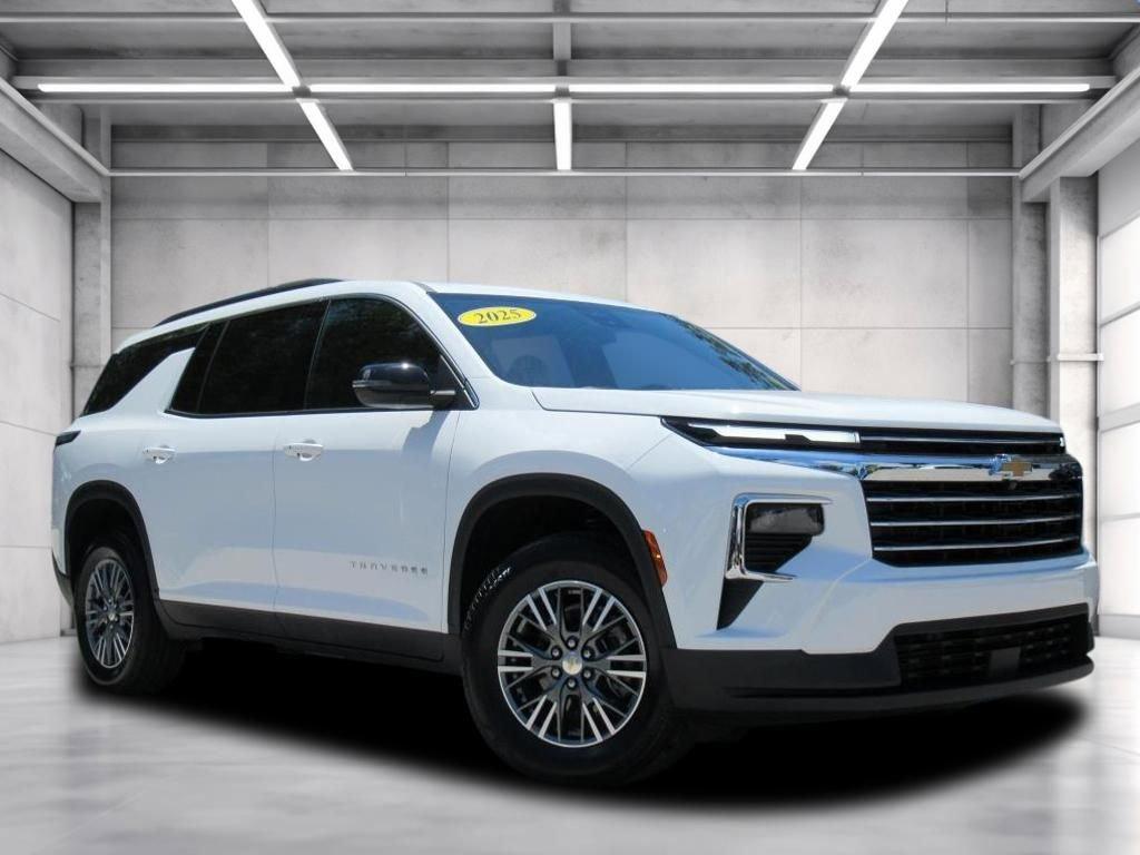 used 2025 Chevrolet Traverse car, priced at $36,065